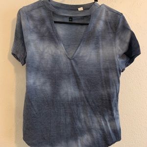 gray-navy blue top Pacsun